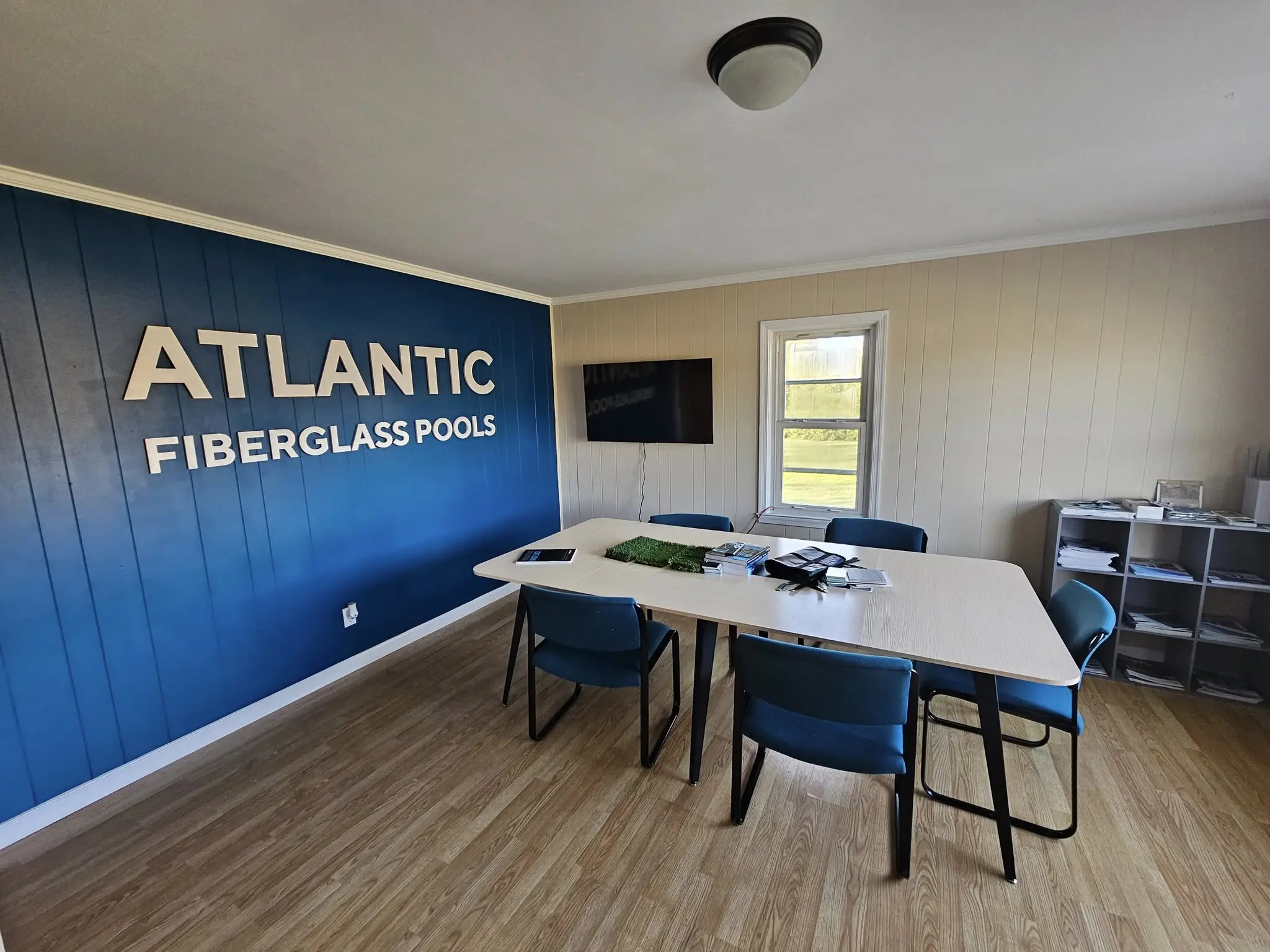 Delaware fiberglass swimming pool with modern design