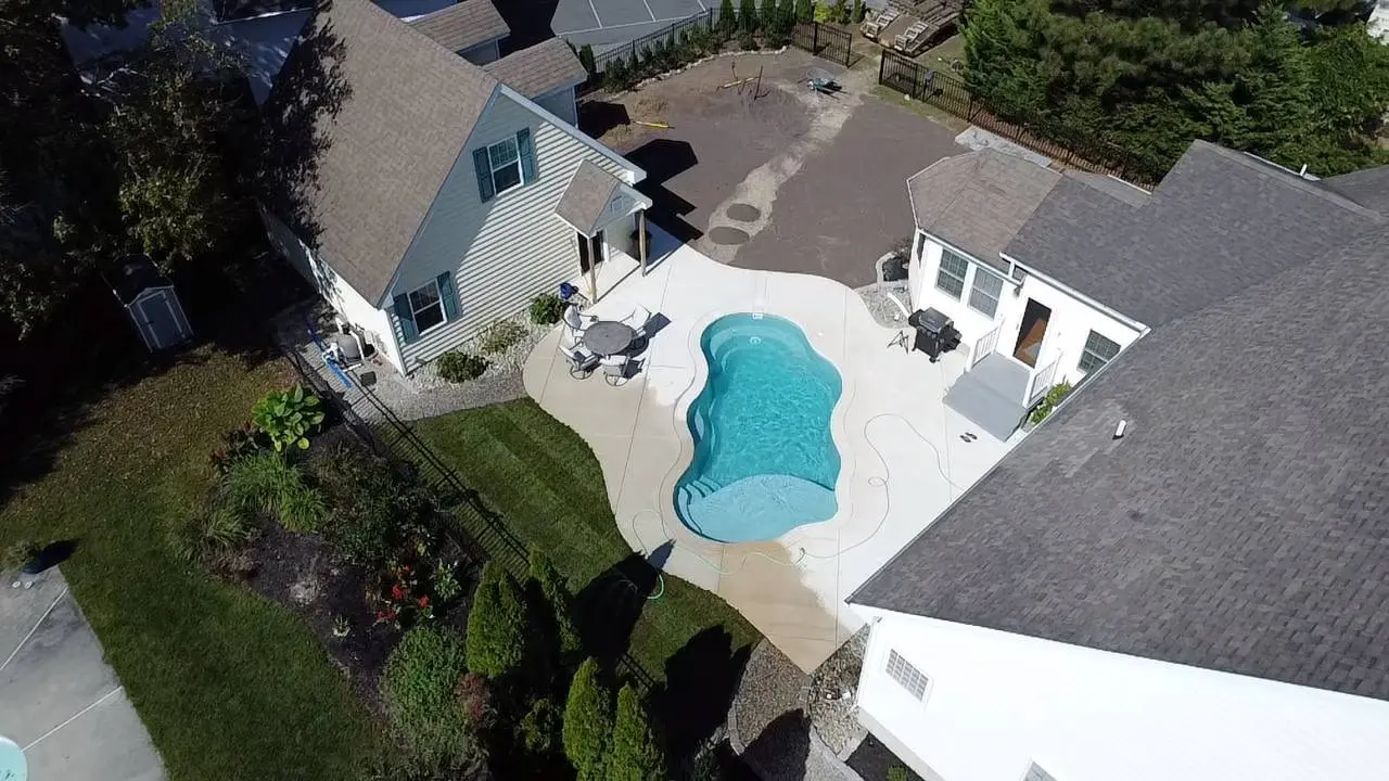 In-ground fiberglass pool for Maryland homeowners