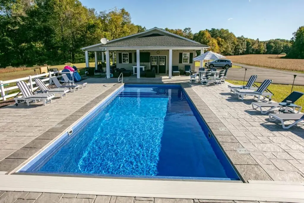 In-ground fiberglass pool for Maryland homeowners
