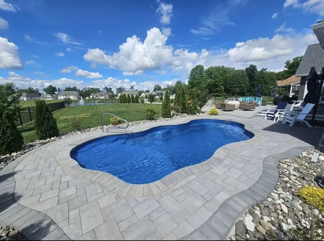 In-ground fiberglass pool for Maryland homeowners