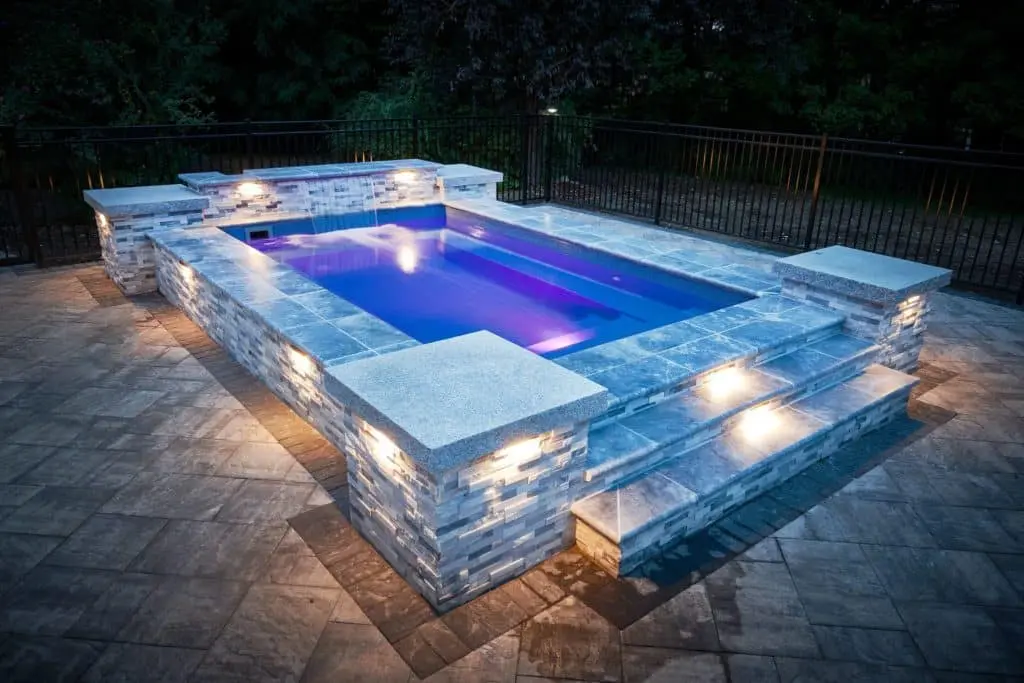 In-ground fiberglass pool for Maryland homeowners